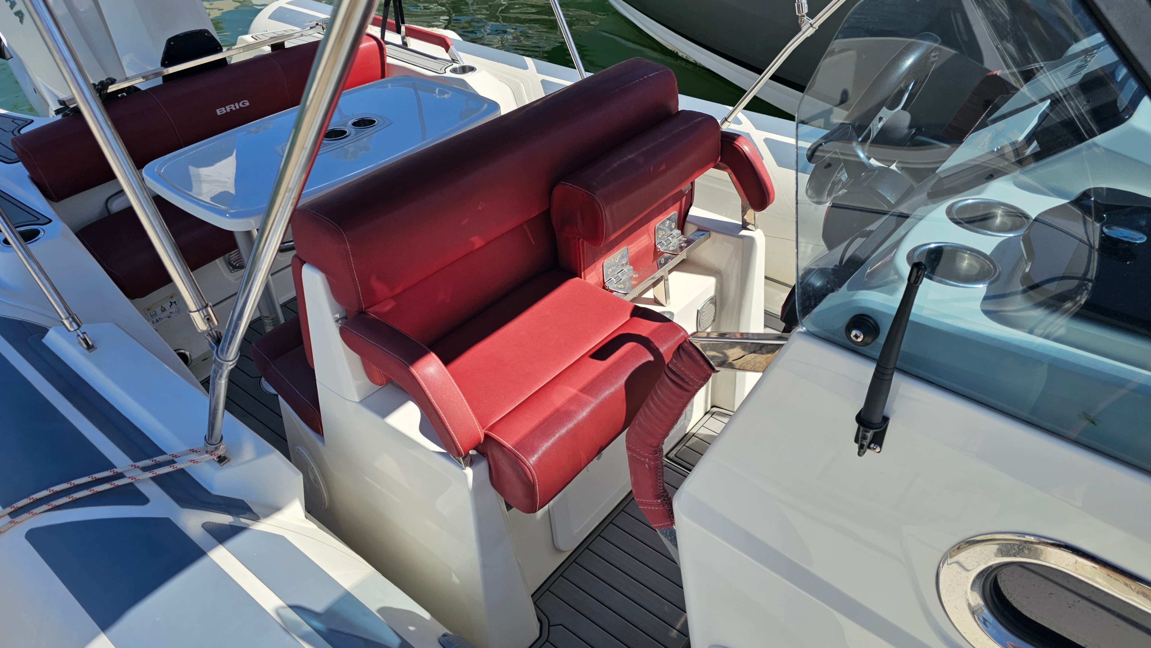 Brig Eagle 8 3