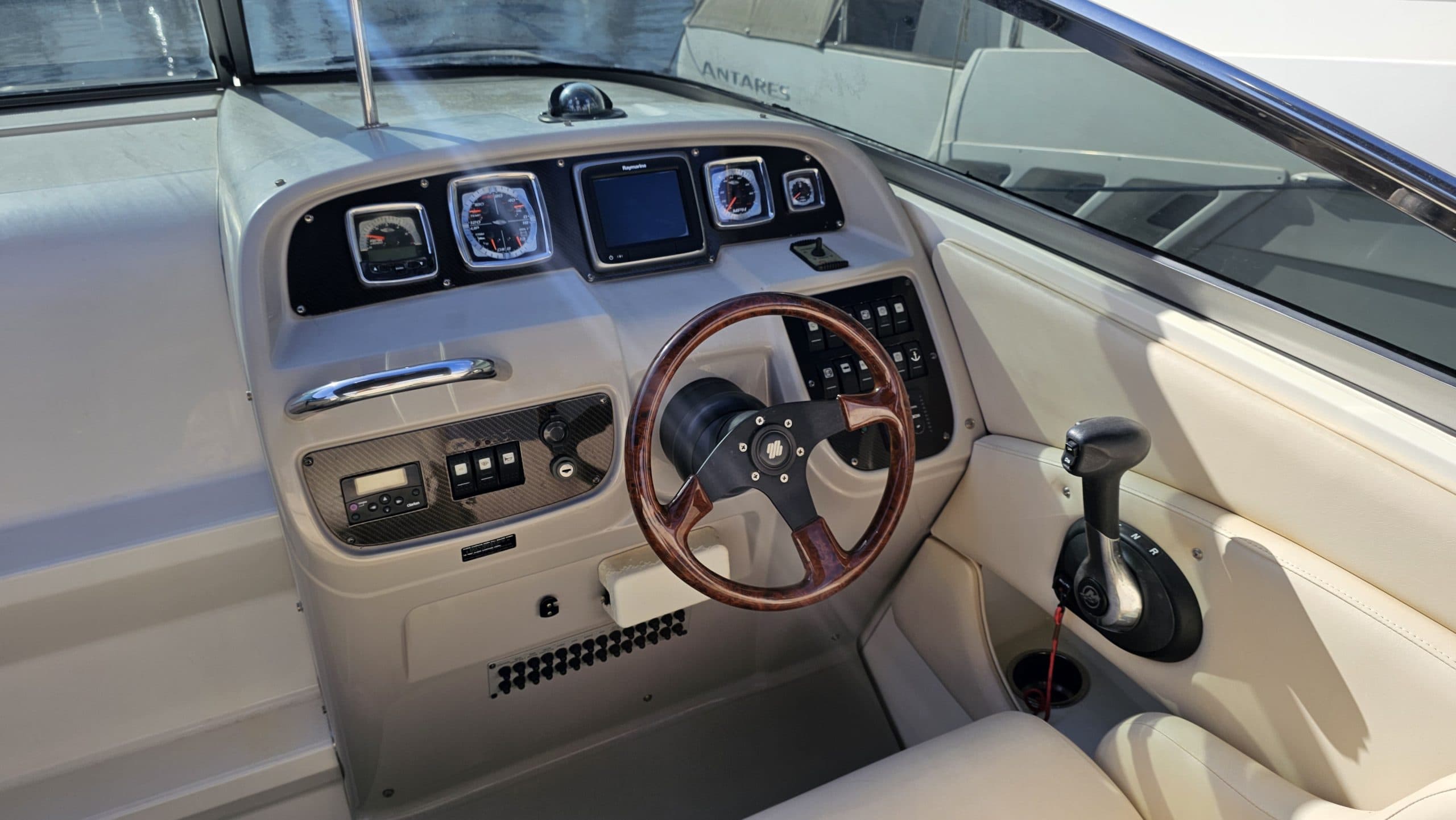 Chaparral 275 SSI 6